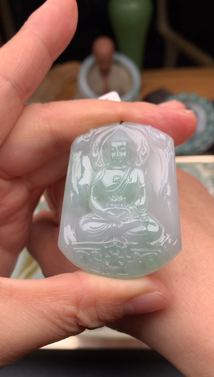 吊坠(不含链)未镶嵌翡翠大日