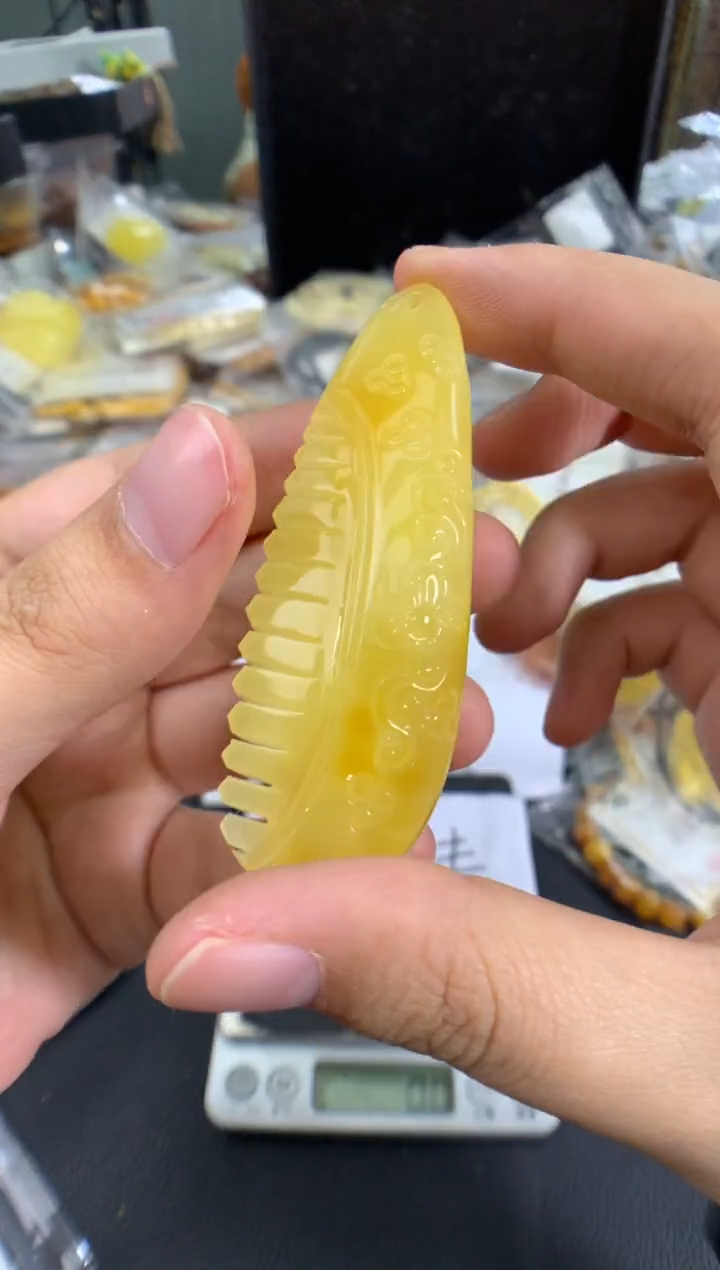 琥珀未镶嵌珠宝奇石1