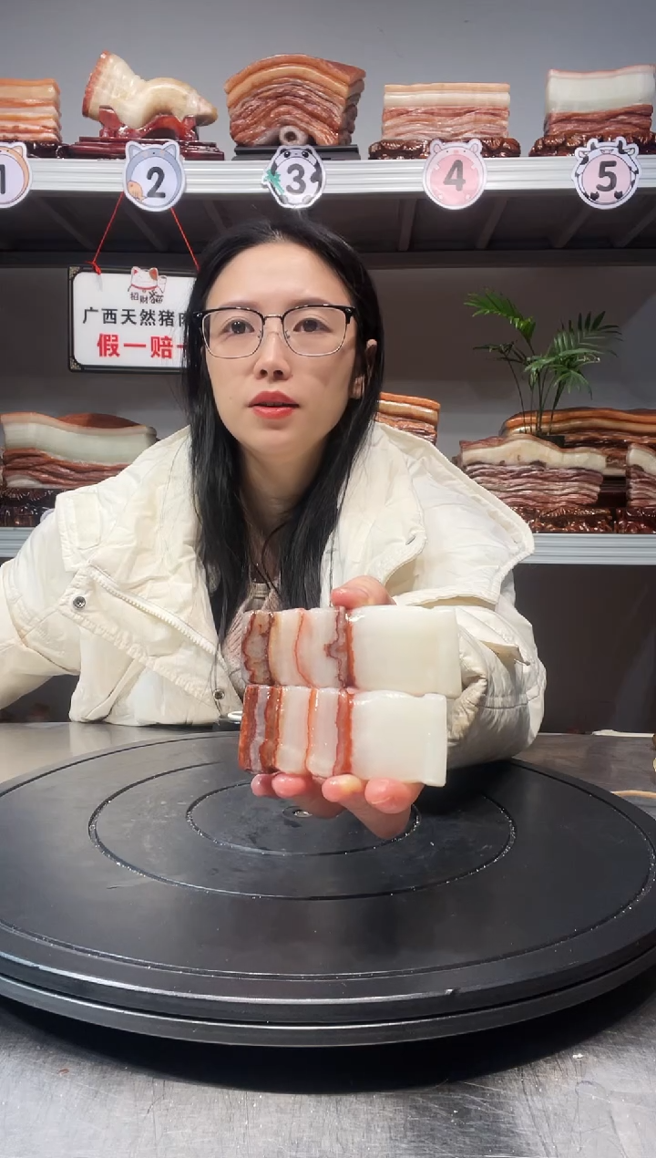 【闪购商品】天然石材柳州猪肉石