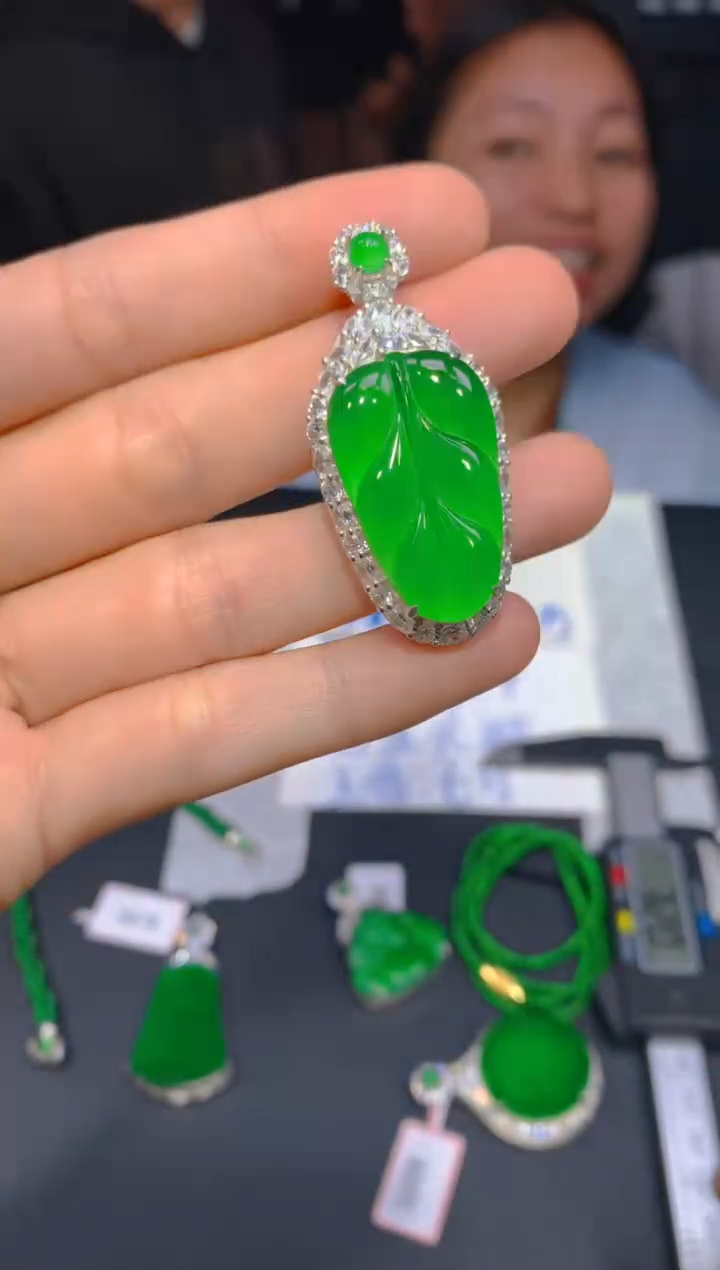 【闪购商品】定制翡翠未镶嵌201多样性发货（发其一）