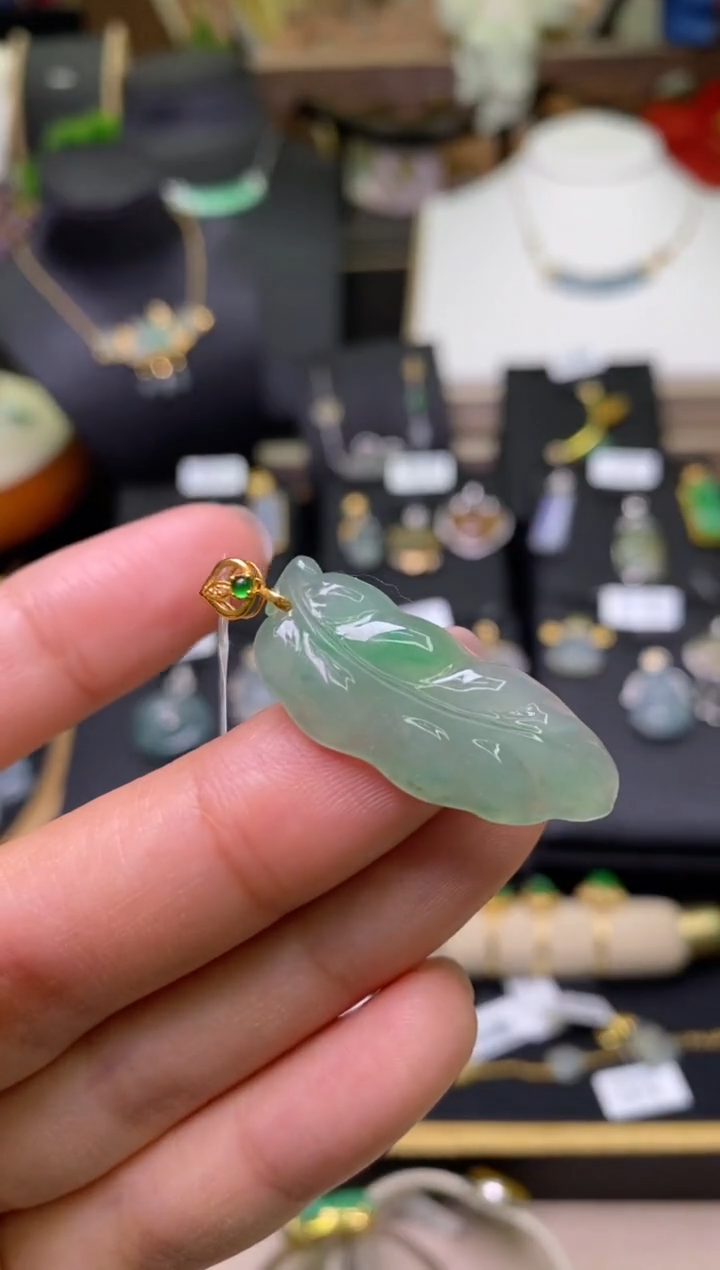 【闪购商品】翡翠颈饰18K金镶嵌净货18066