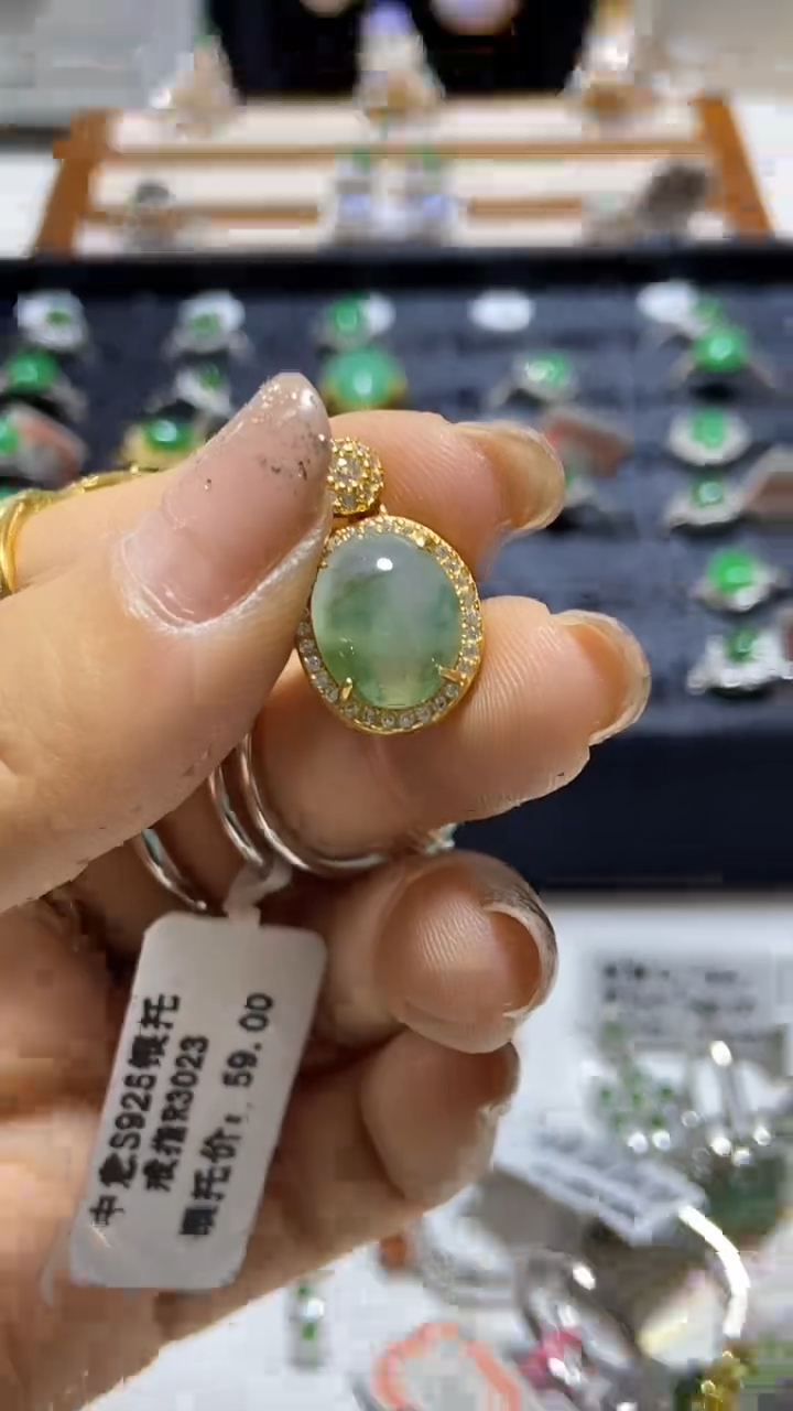 【闪购商品】翡翠戒指银S925镶嵌缅甸天然A翡翠吊坠