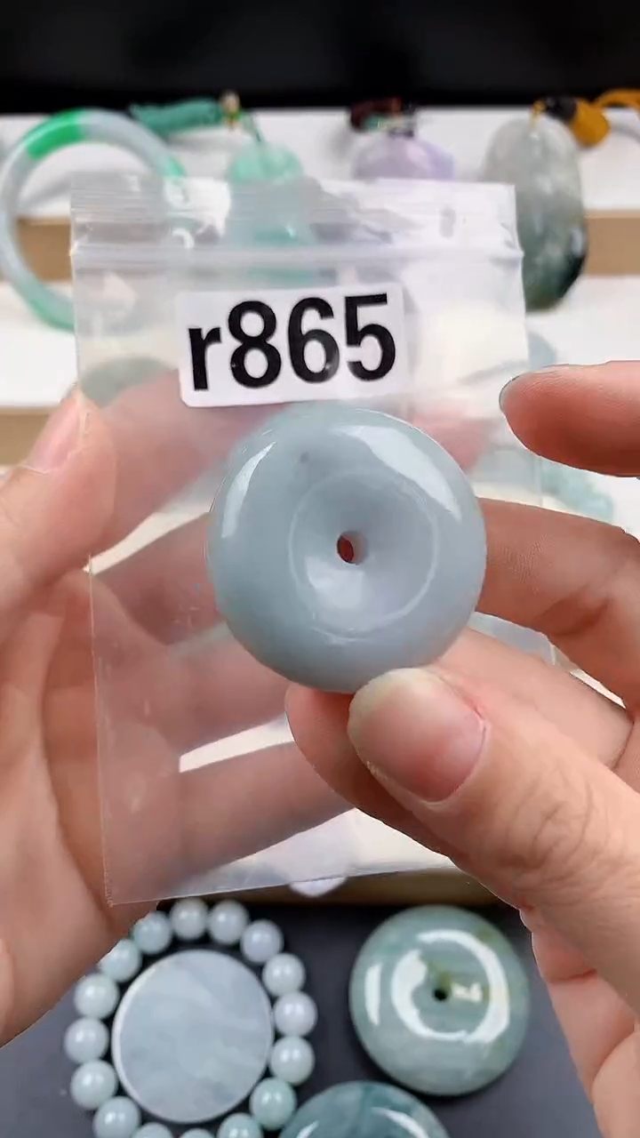 颈饰未镶嵌翡翠天然翡翠吊坠挂件