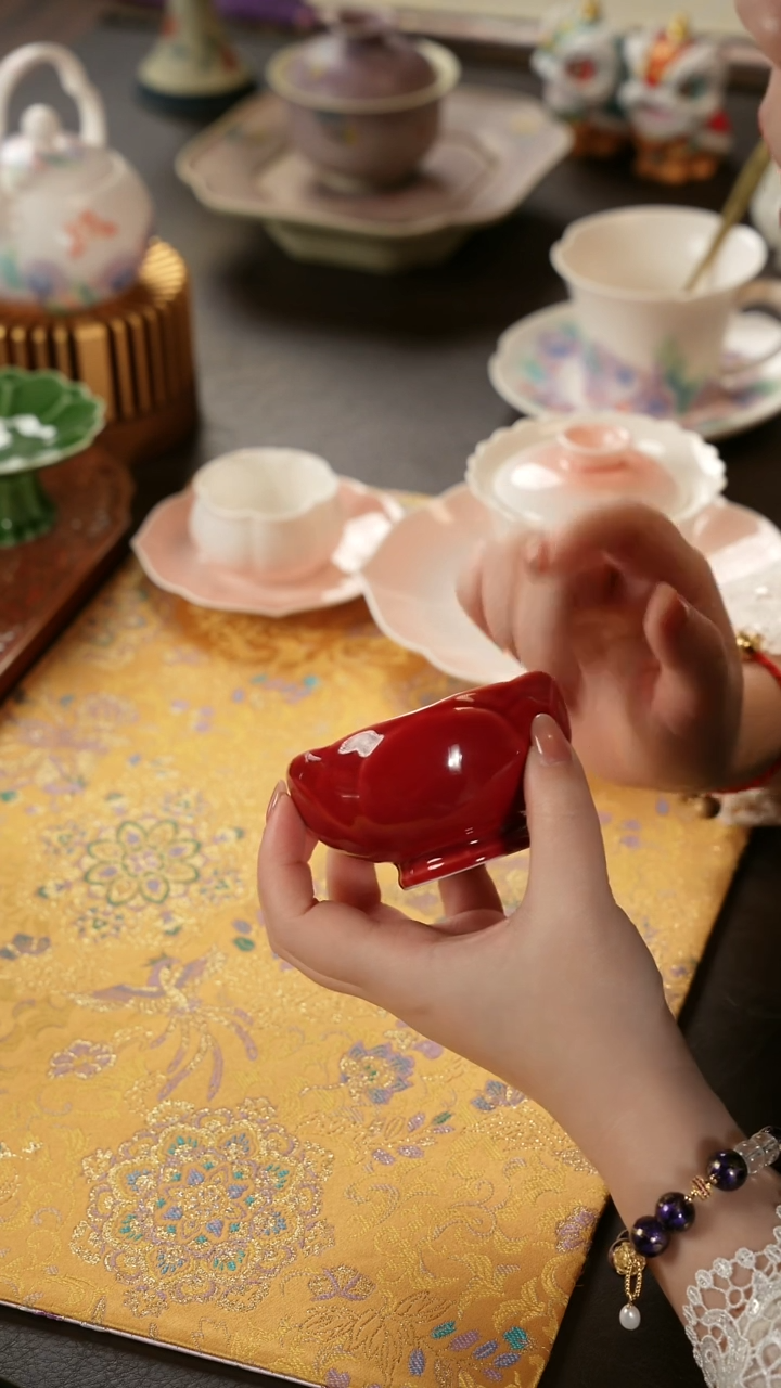 青云茶斋陶瓷茶具红色莲花杯