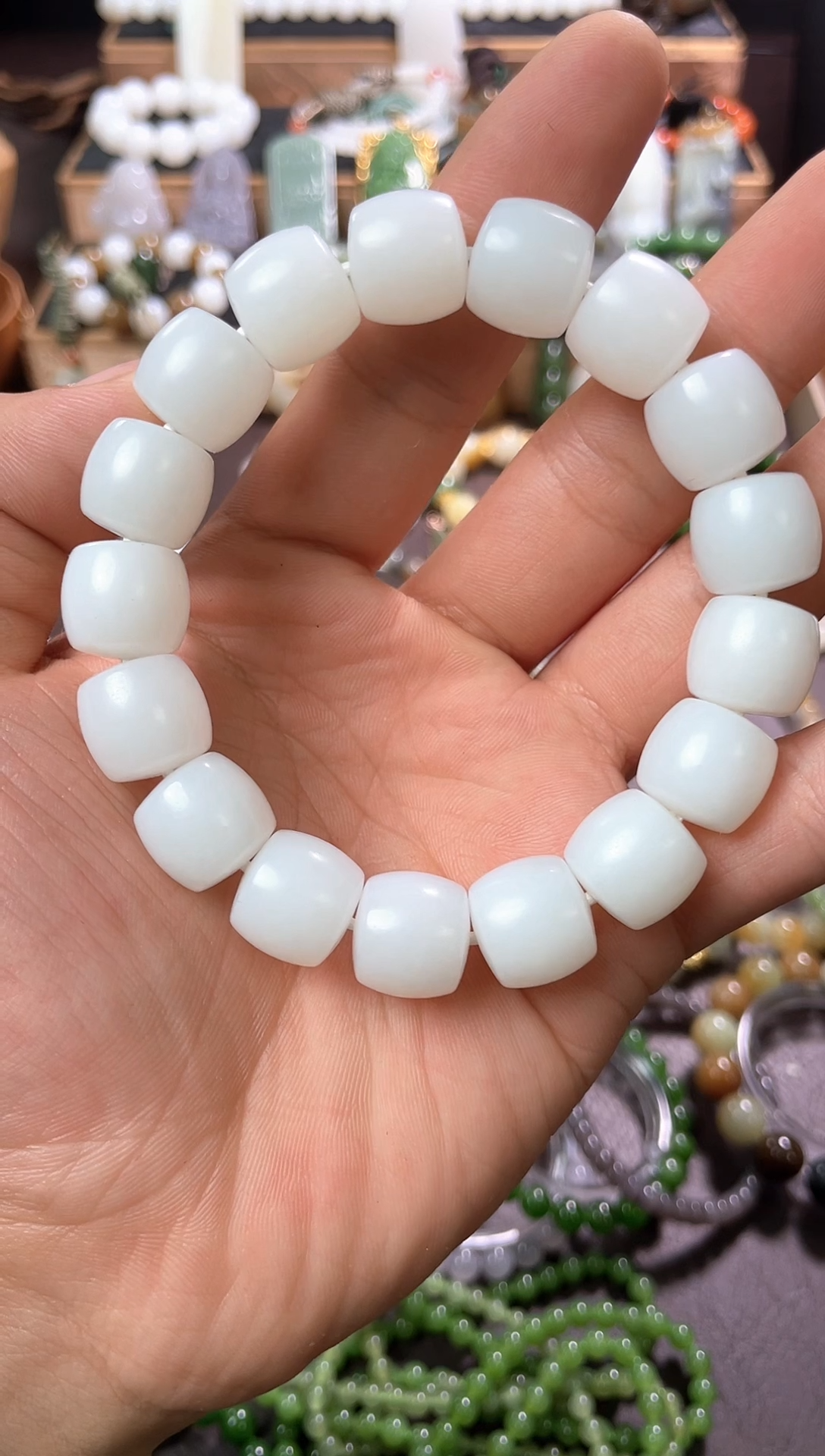 手串未镶嵌和田玉14mm俄白直切