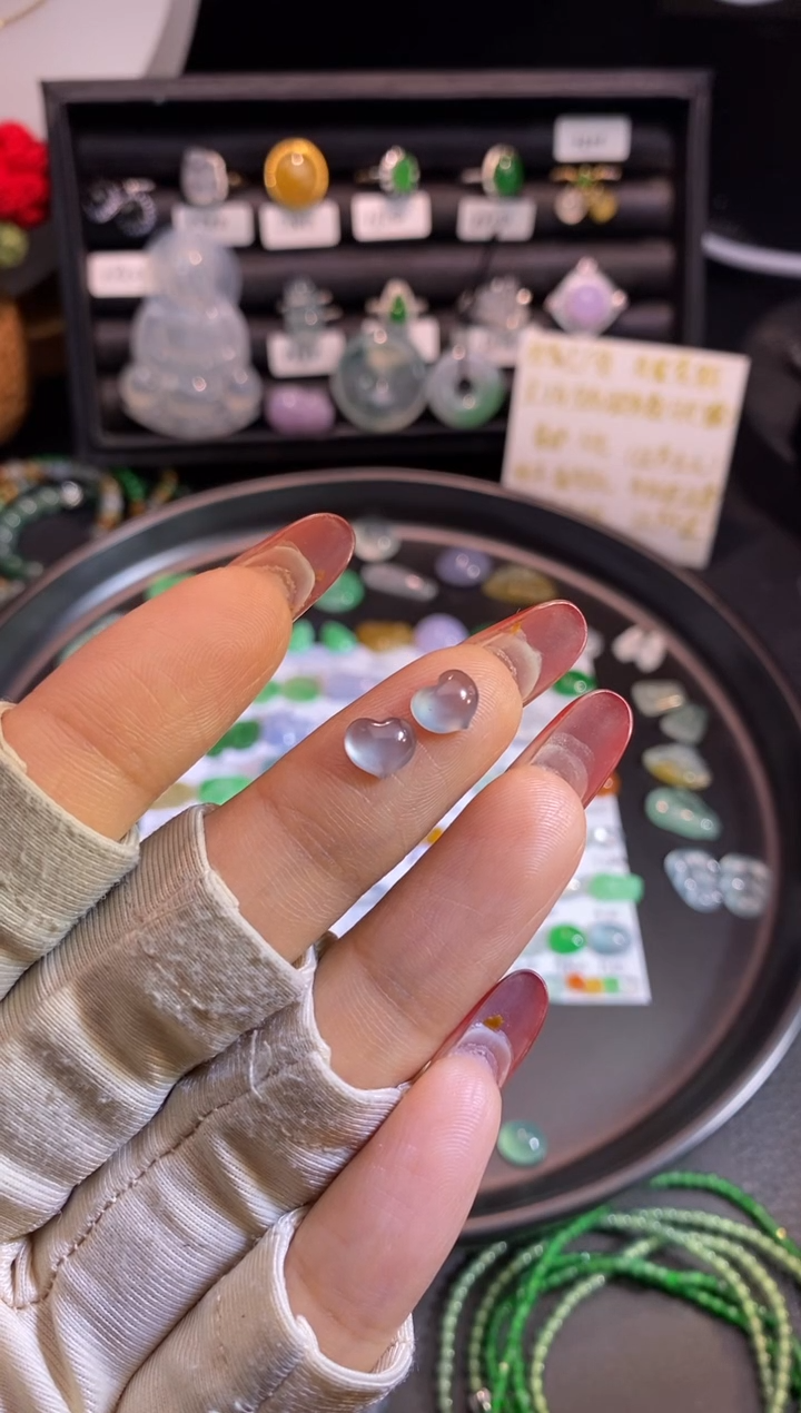 【闪购商品】翡翠挂件未镶嵌爱心
