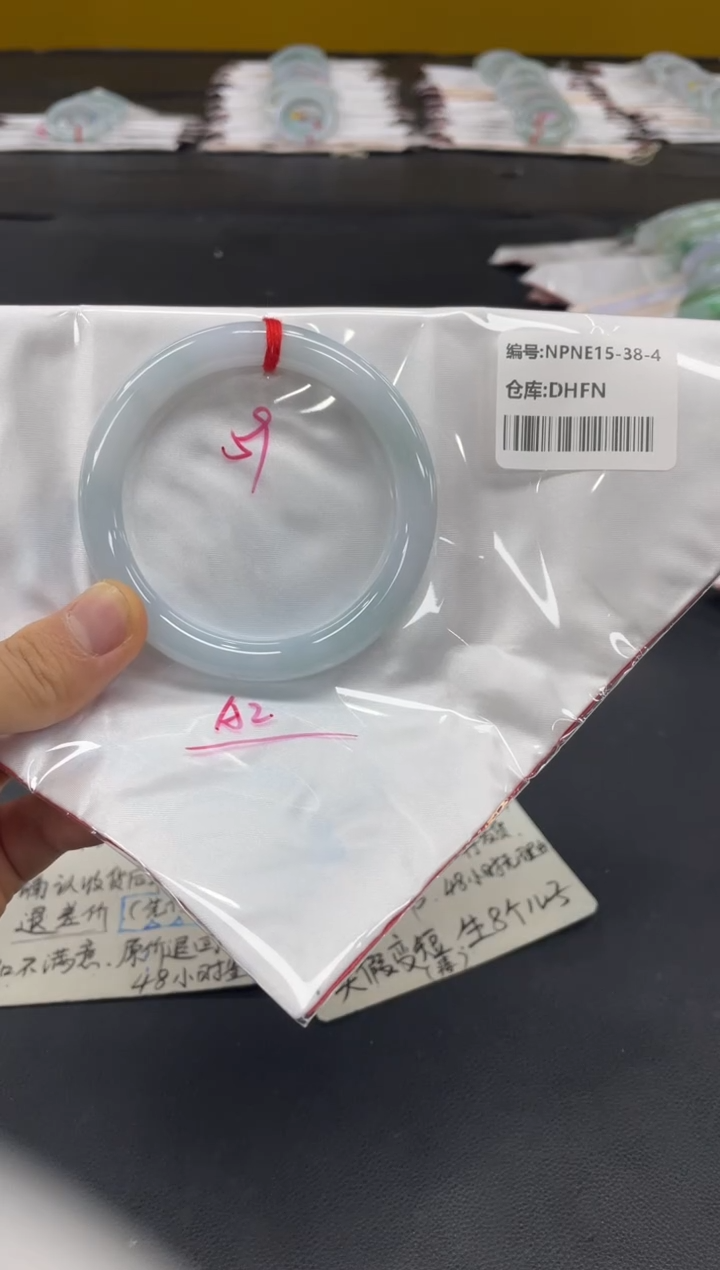 未镶嵌手镯翡翠翡翠手镯