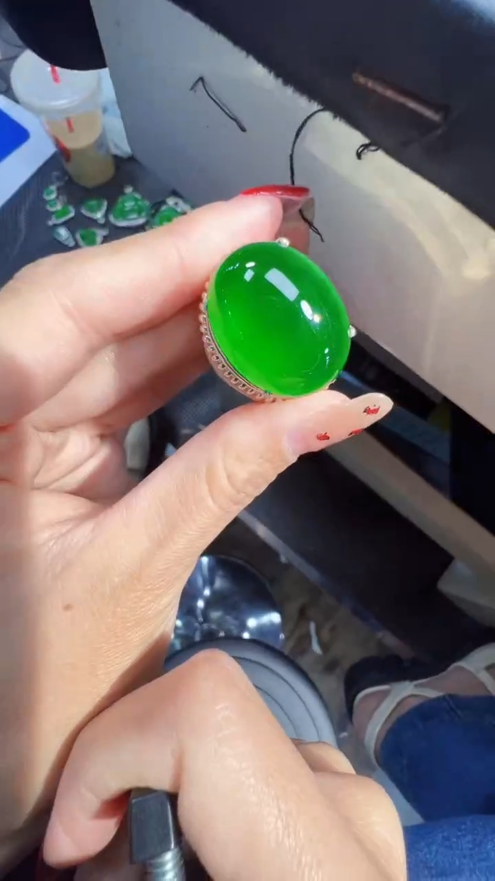 【闪购商品】定制翡翠未镶嵌蛋面商品多样性发货1