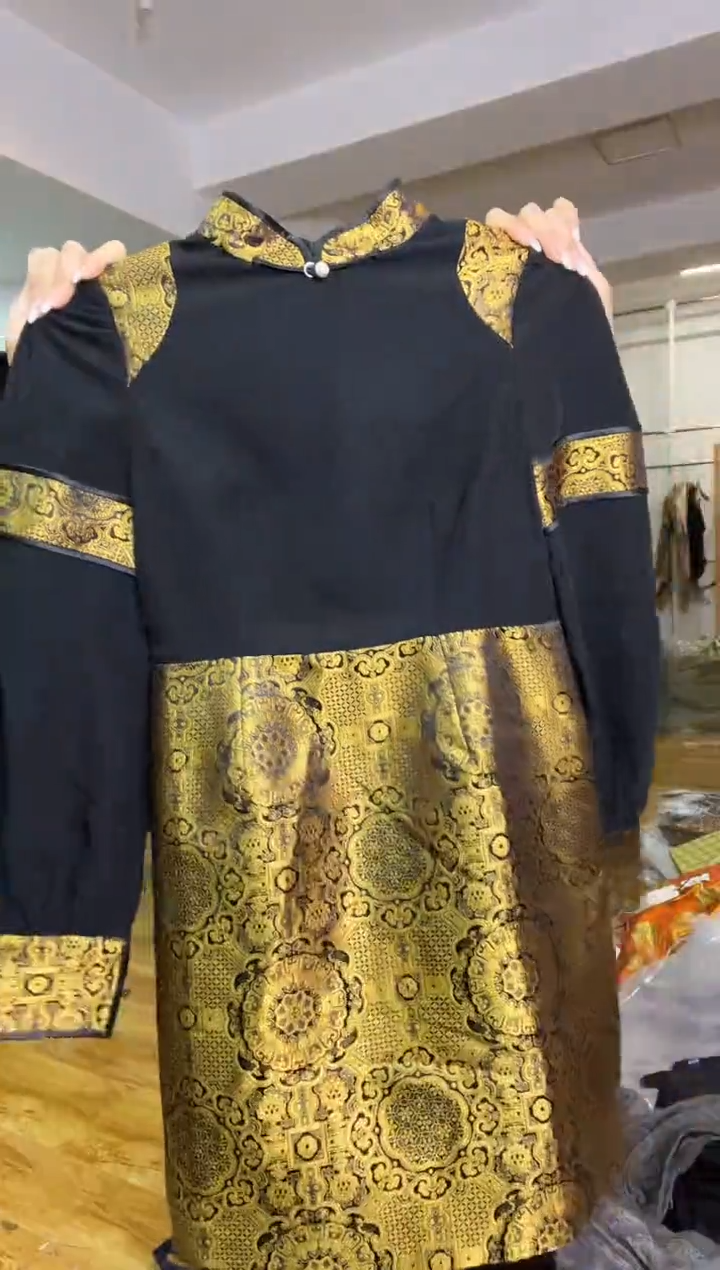 M码       110斤  裙子 无腰带  开播福利