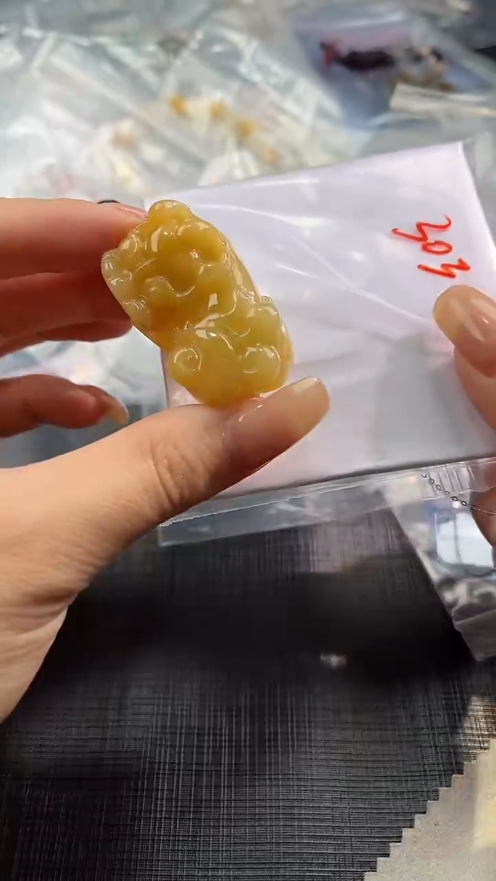 【闪购商品】翡翠颈饰未镶嵌100637484