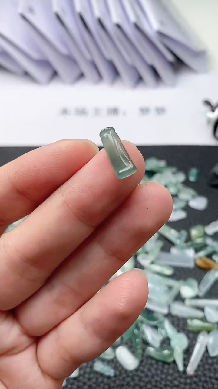 【闪购商品】翡翠挂件未镶嵌竹节