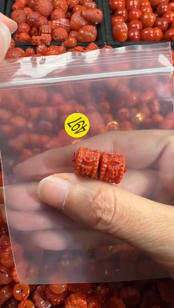 南红玛瑙未镶嵌颈饰1