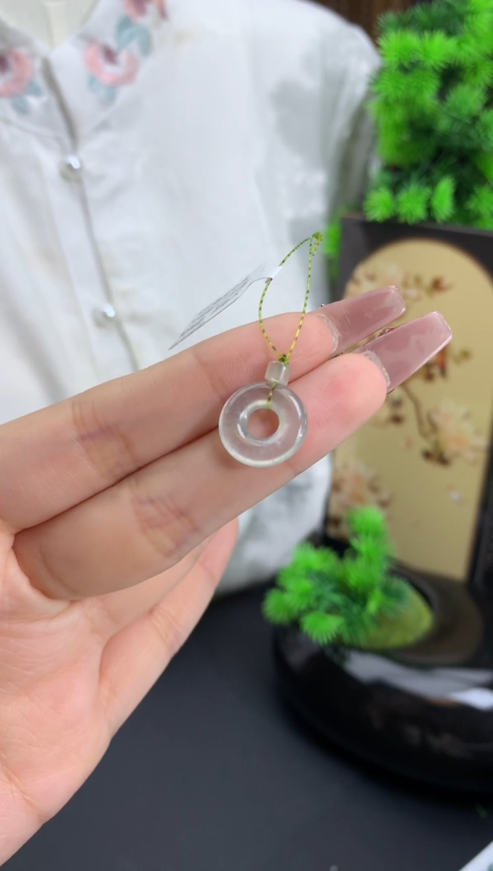 翡翠未镶嵌吊坠(不含链)甜甜圈 卡14*2.6mm