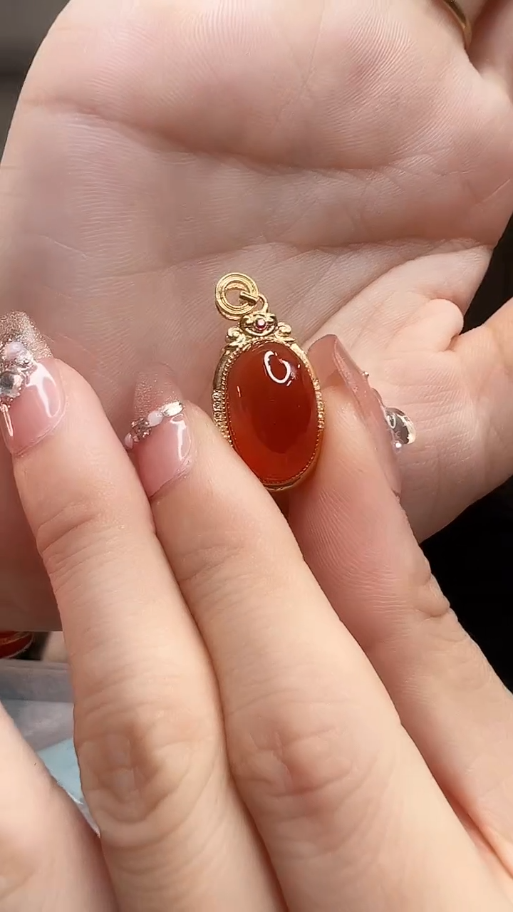 【闪购商品】南红玛瑙吊坠(不含链)18K金镶嵌/YJ