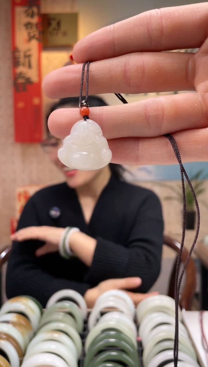【闪购商品】和田玉颈饰未镶嵌佛公挂件一件