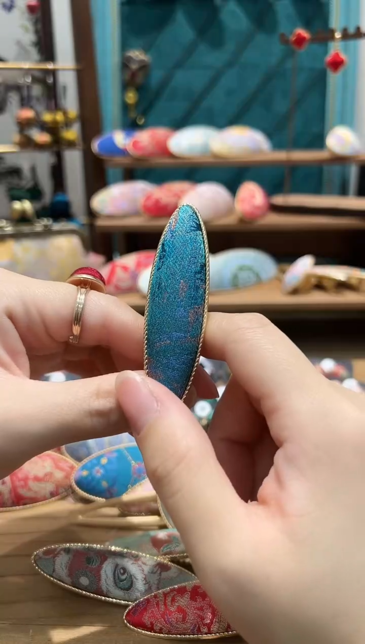 【闪购商品】【一物一拍专车】千里江山大柳叶CCCC