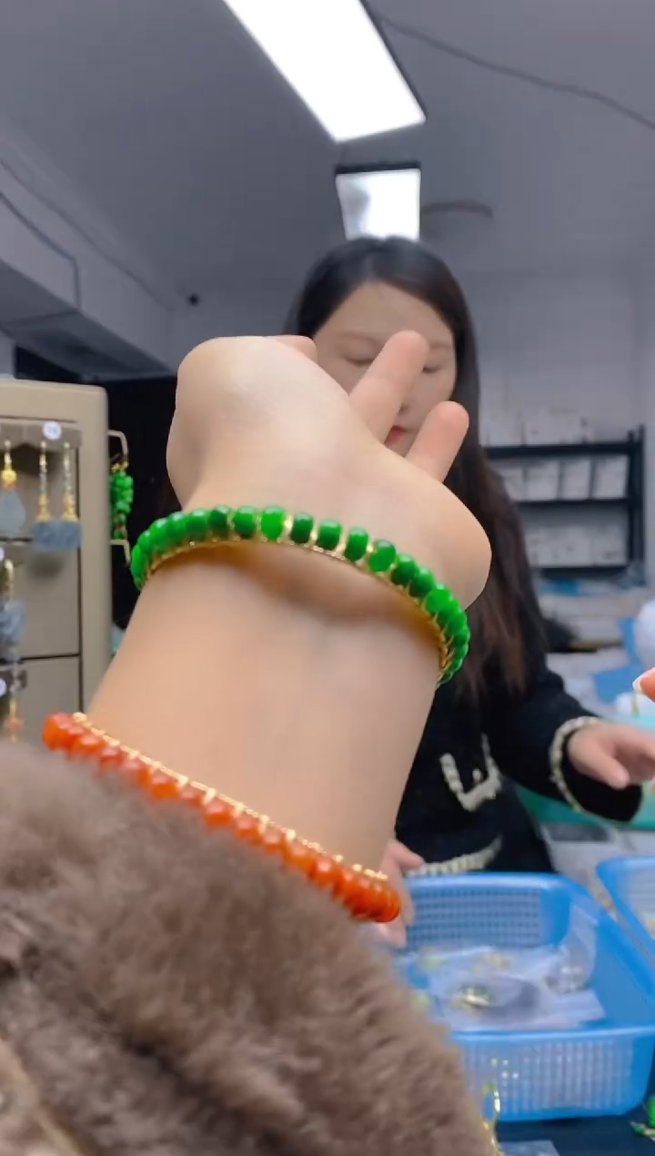 【闪购商品】翡翠耳饰合金0677翡翠手镯