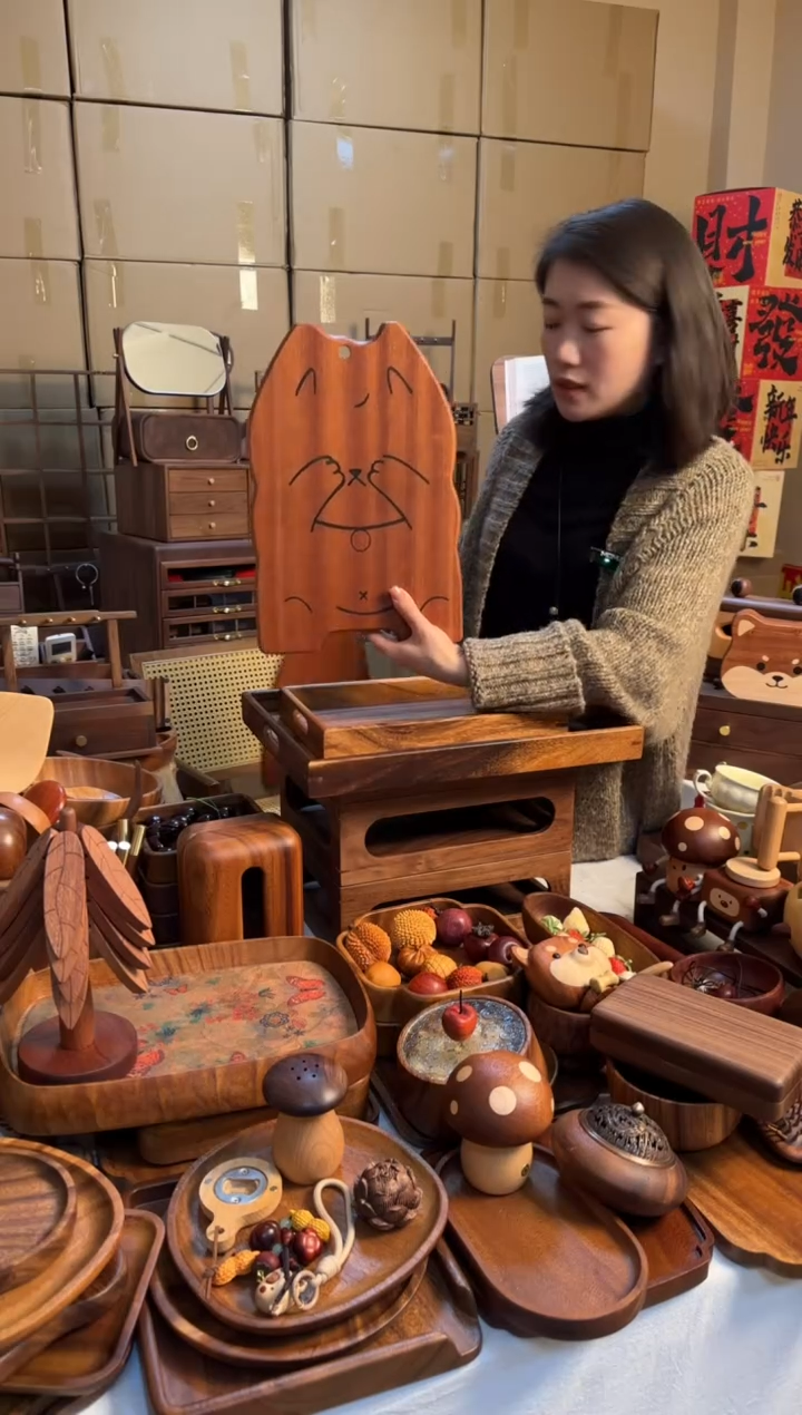 【闪购商品】沙比利双面可用捂脸兔菜盘