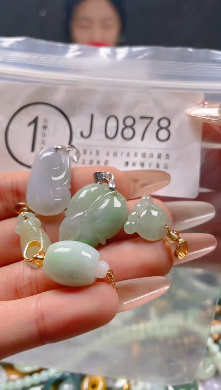 【闪购商品】翡翠颈饰未镶嵌/J/翡翠A货一图一物