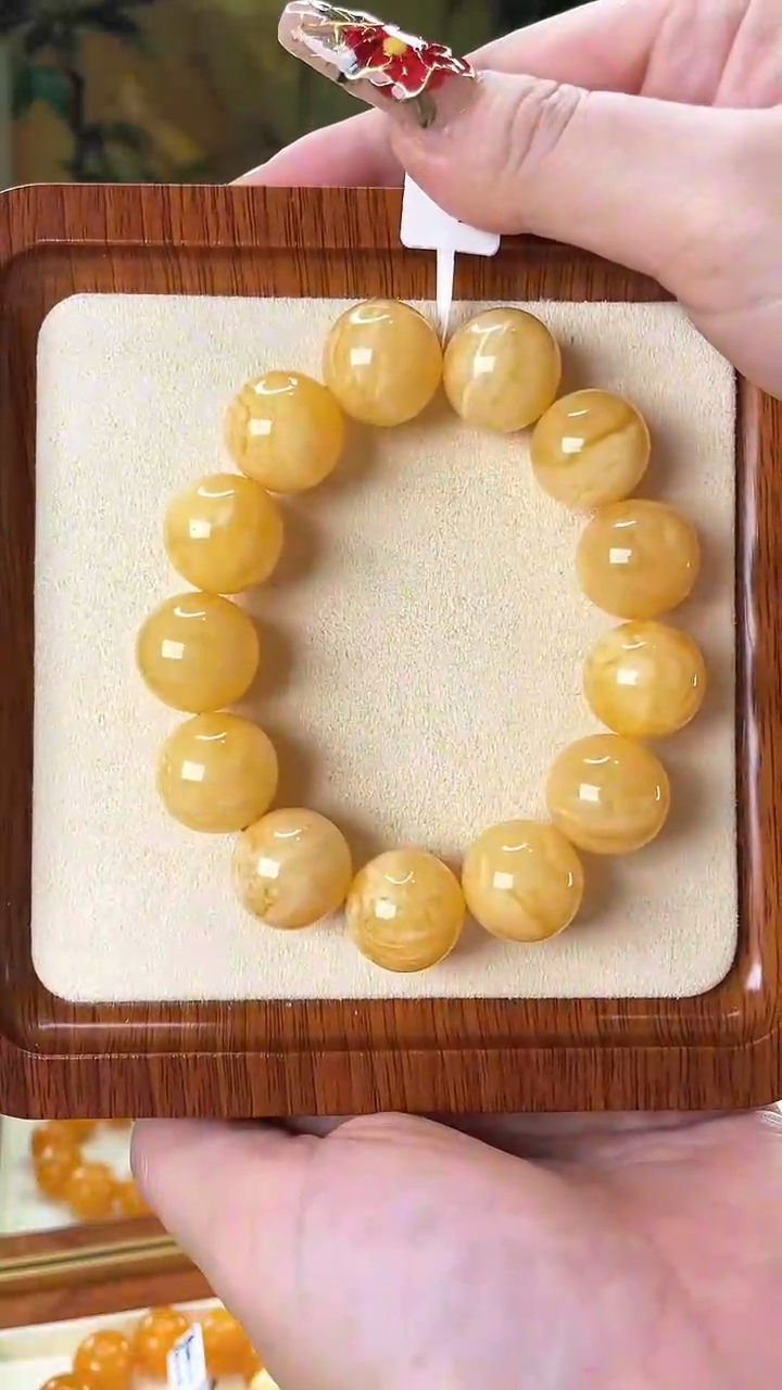 【闪购商品】蜜蜡裸石未镶嵌手串