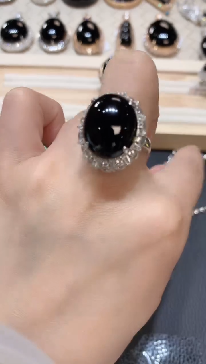 【闪购商品】翡翠戒指18K金镶嵌A66翡翠