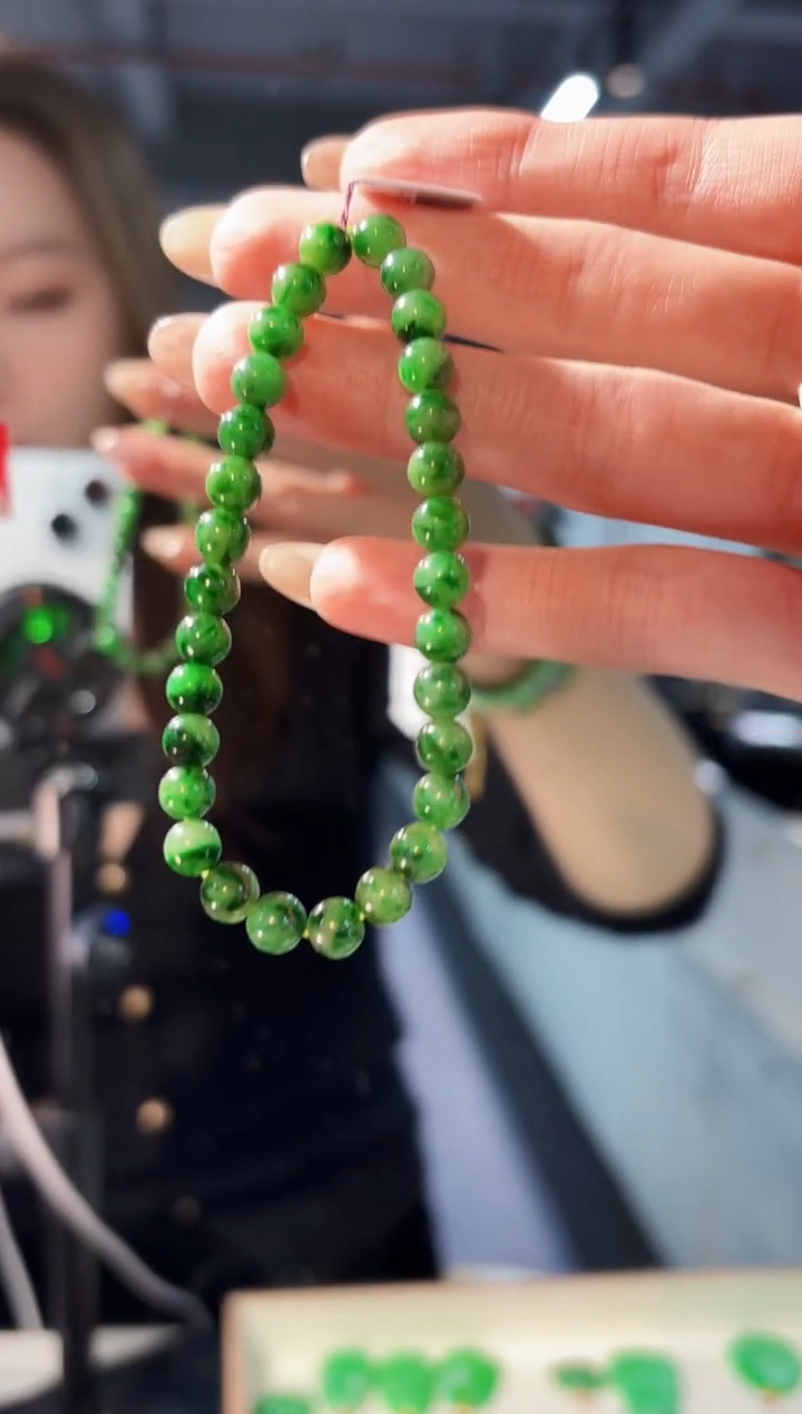 【闪购商品】翡翠手串未镶嵌缅料A货/支持复检/一件