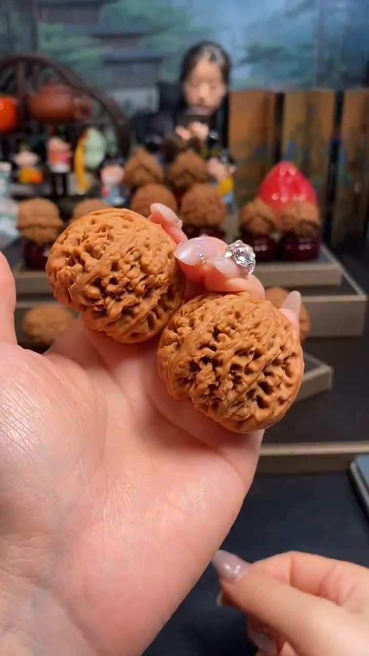 【闪购商品】文玩核桃吊坠H716南疆石43