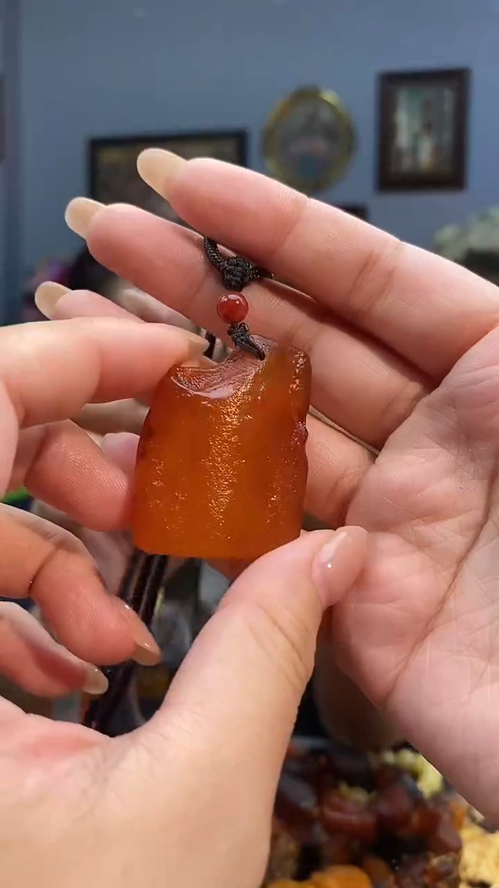 琥珀颈饰未镶嵌吊坠