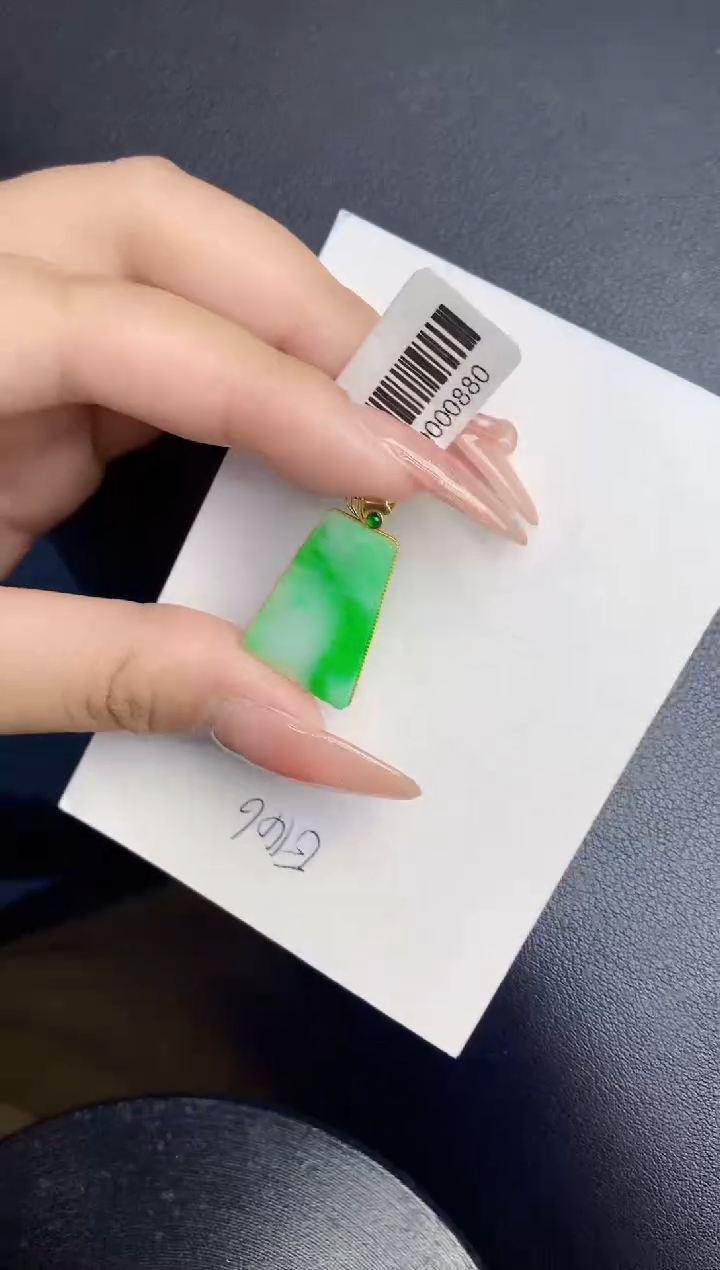 【闪购商品】翡翠颈饰18K金镶嵌000000000