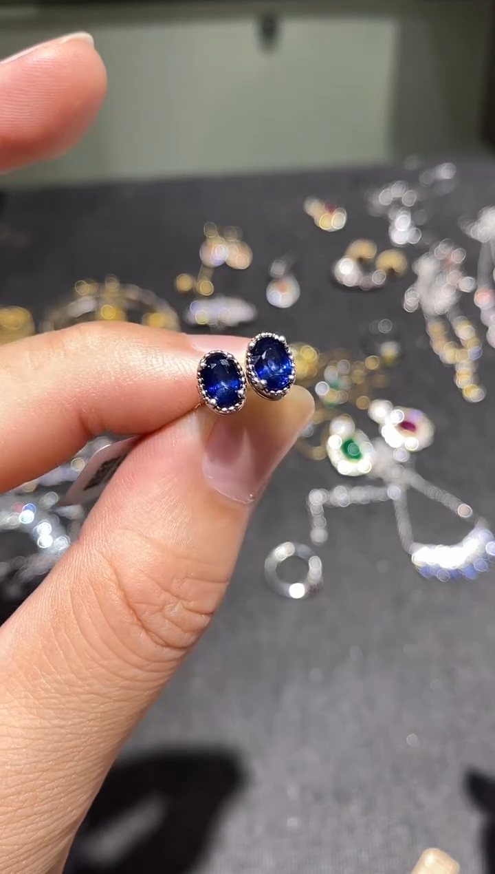 耳饰蓝宝石银S925镶嵌耳钉