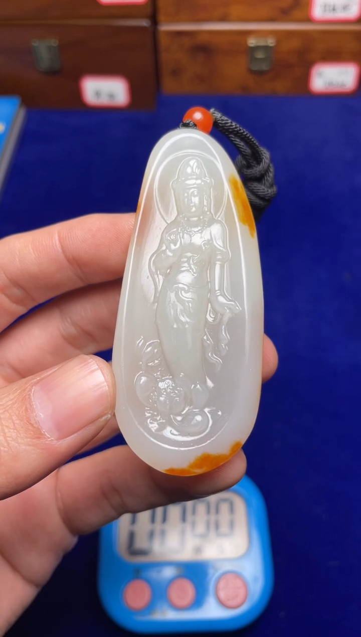 未镶嵌和田玉挂件红****门和田玉