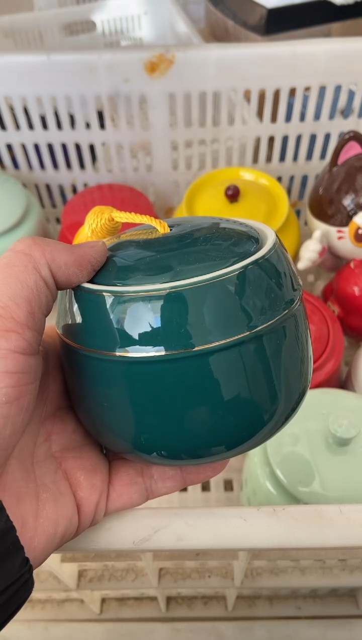 杯无运费险有瑕疵的摄影的产品有使用过的痕迹有点脏介意勿拍