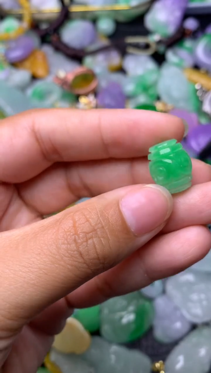 颈饰未镶嵌翡翠缅甸翡翠吊坠