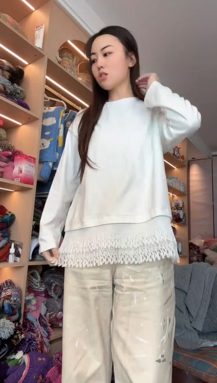 羊毛白色剪纸打底