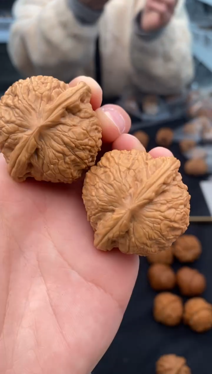 【闪购商品】文玩核桃把件乾隆磨40