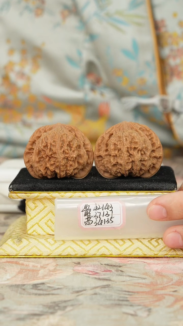 【闪购商品】文玩核桃把件兴隆狮子头