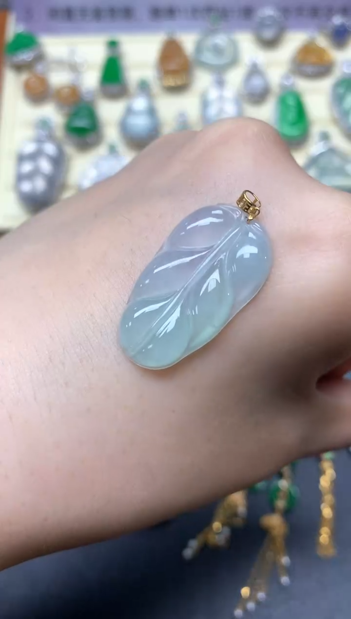 【闪购商品】翡翠吊坠(不含链)18K金镶嵌吊坠|250+25