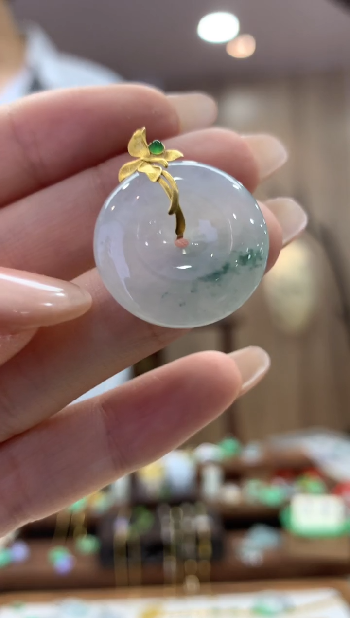 翡翠18K金镶嵌吊坠(不含链)平安扣