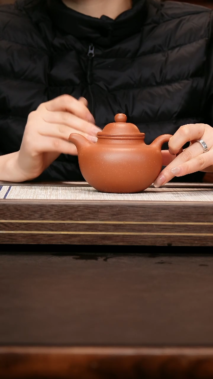 茶壶紫砂绝红降坡 大亨掇球280cc