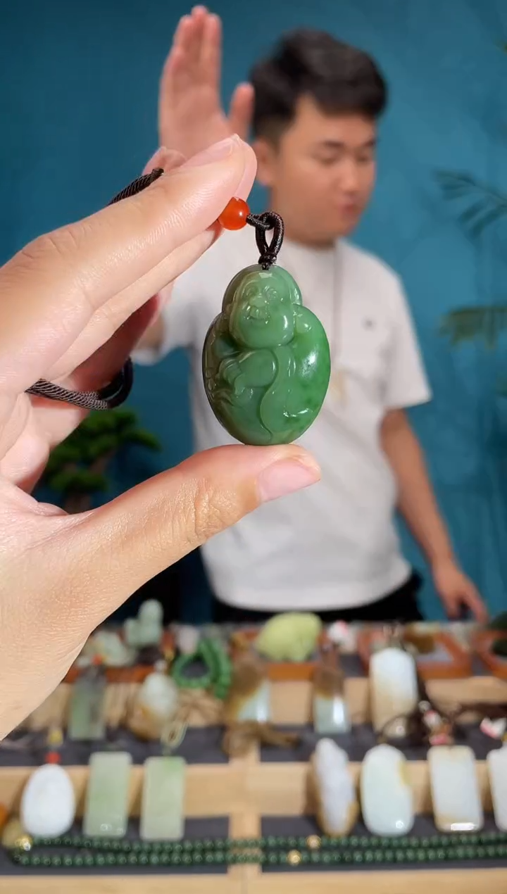 和田玉未镶嵌颈饰1