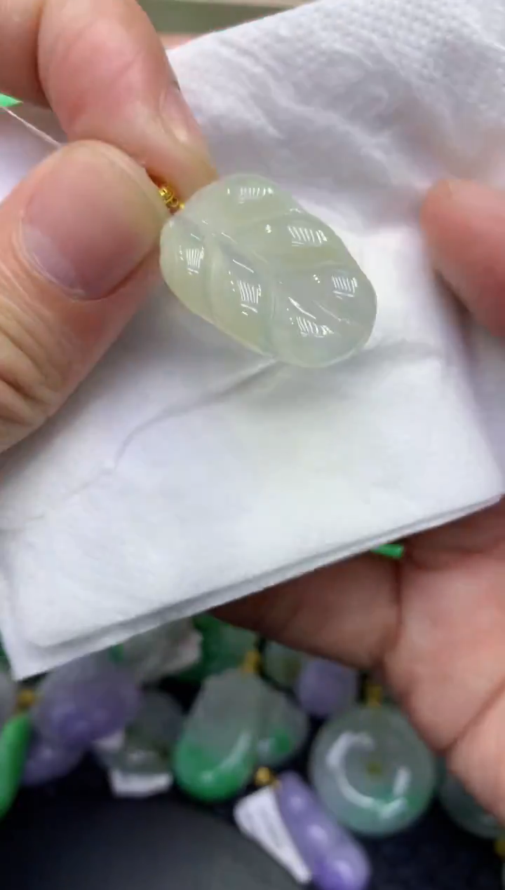 颈饰18K金镶嵌翡翠天然缅甸A货翡翠