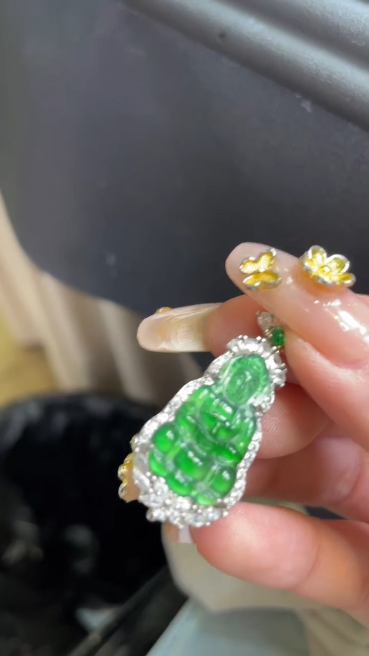 【闪购商品】翡翠颈饰未镶嵌      *14