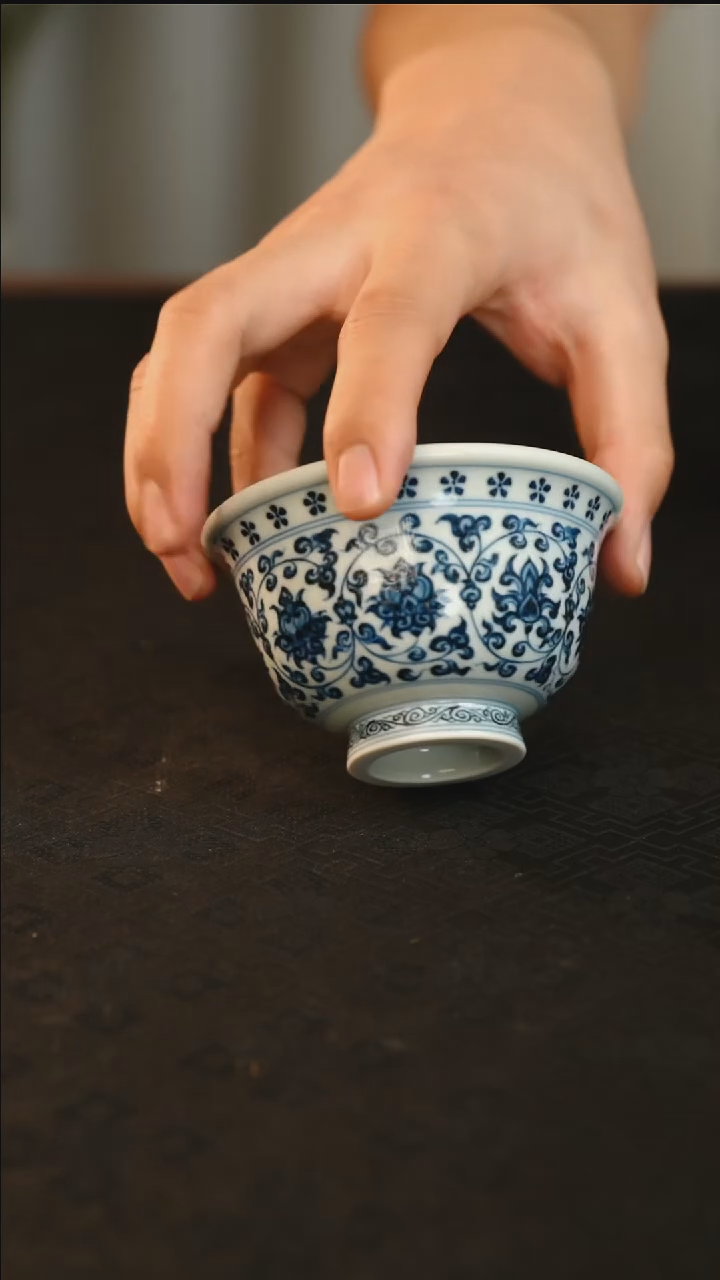 杯子瓷缠枝莲压手杯100cc