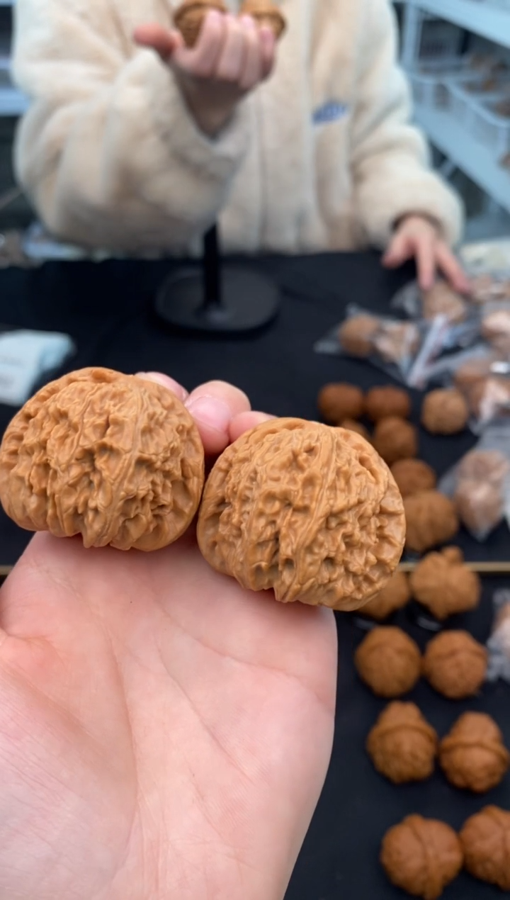 【闪购商品】文玩核桃把件白狮子40-t267