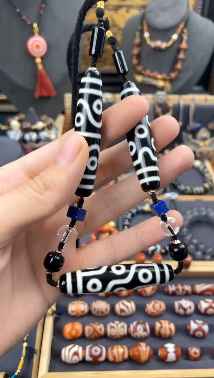 【闪购商品】玛瑙/玉髓颈饰未镶嵌高品黑白多宝锁骨链