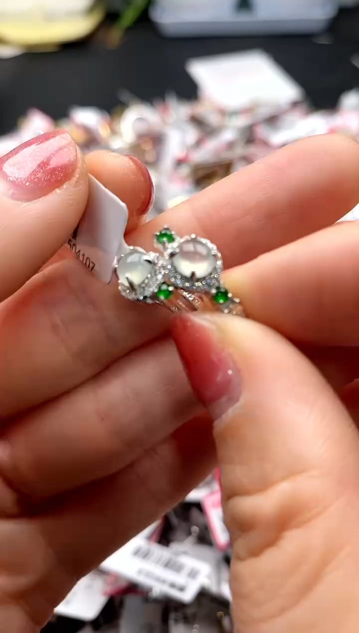 【闪购商品】翡翠戒指银S925镶嵌11111111     7
