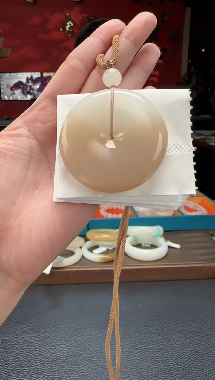 【闪购商品】和田玉颈饰未镶嵌藕粉平安扣