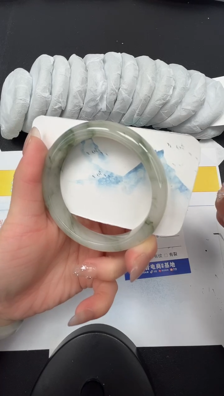 【闪购商品】石英质玉手镯未镶嵌28-60.2