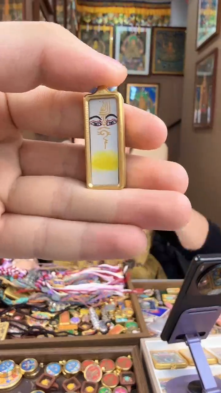 吊坠观音眼-热贡纯手绘唐卡