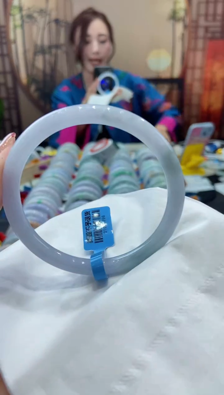 【闪购商品】翡翠手镯未镶嵌000077775